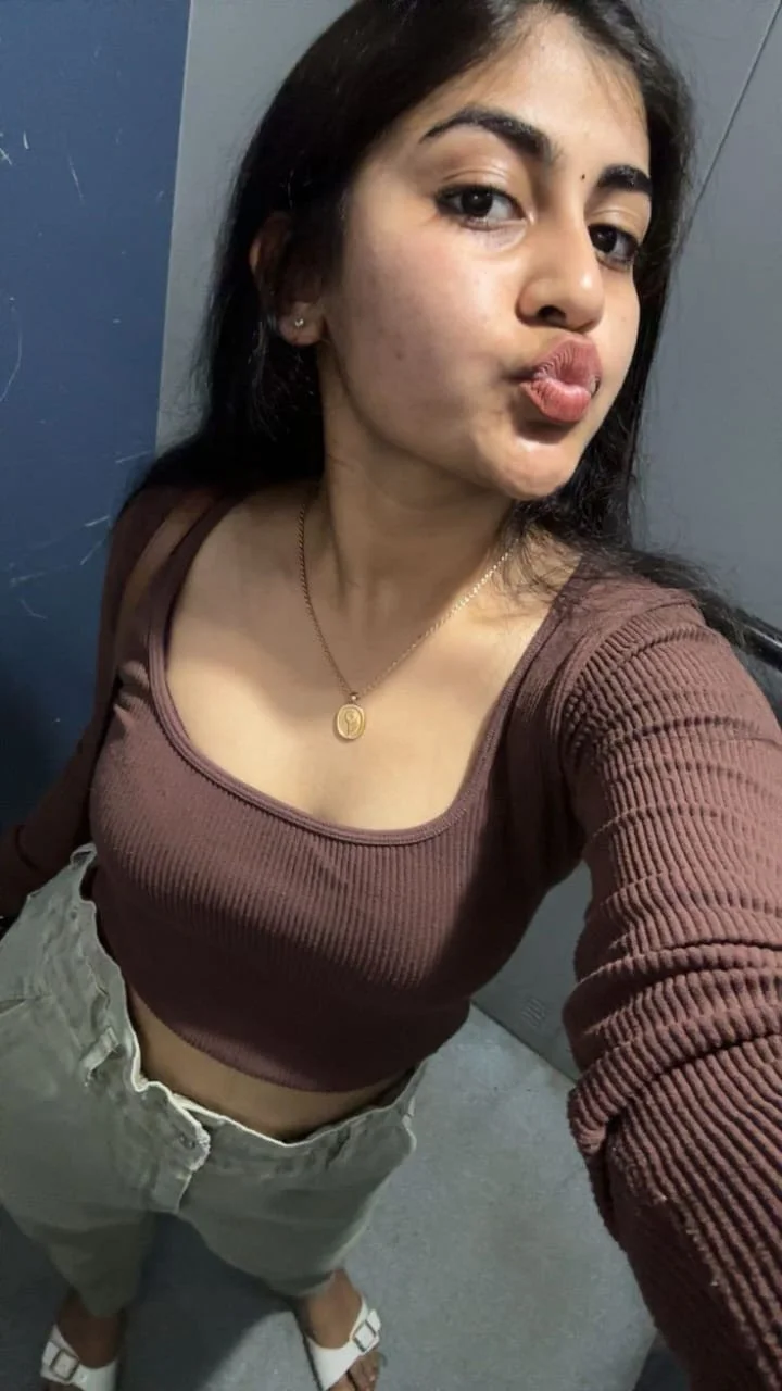 Busty escorts in Pune