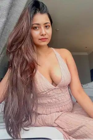 Pune call girl